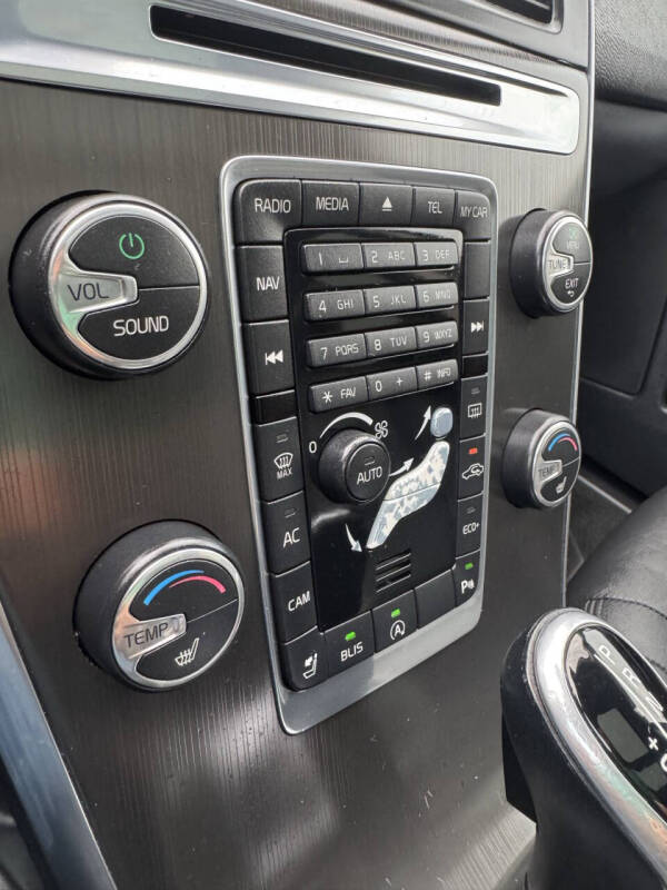 2015 Volvo XC60 T6 Drive-E Platinum