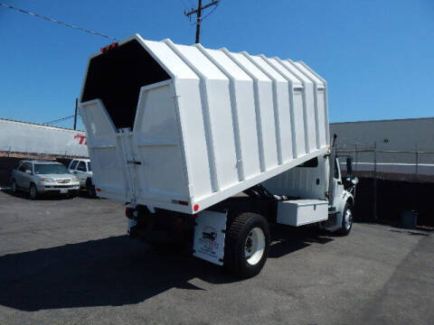 2016 Freightliner M2 106