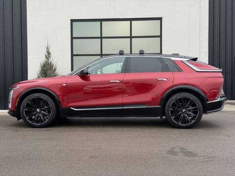 2025 Cadillac LYRIQ Luxury 1