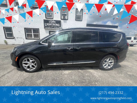 2017 Chrysler Pacifica Touring-L Plus