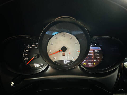 2015 Porsche Macan S