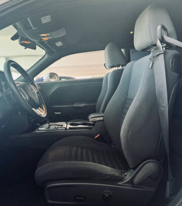 2012 Dodge Challenger SXT Plus