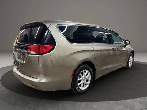 2017 Chrysler Pacifica Touring