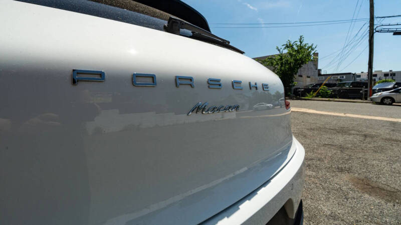 2017 Porsche Macan