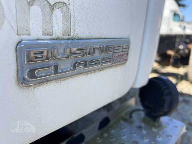 2010 Freightliner Business class M2