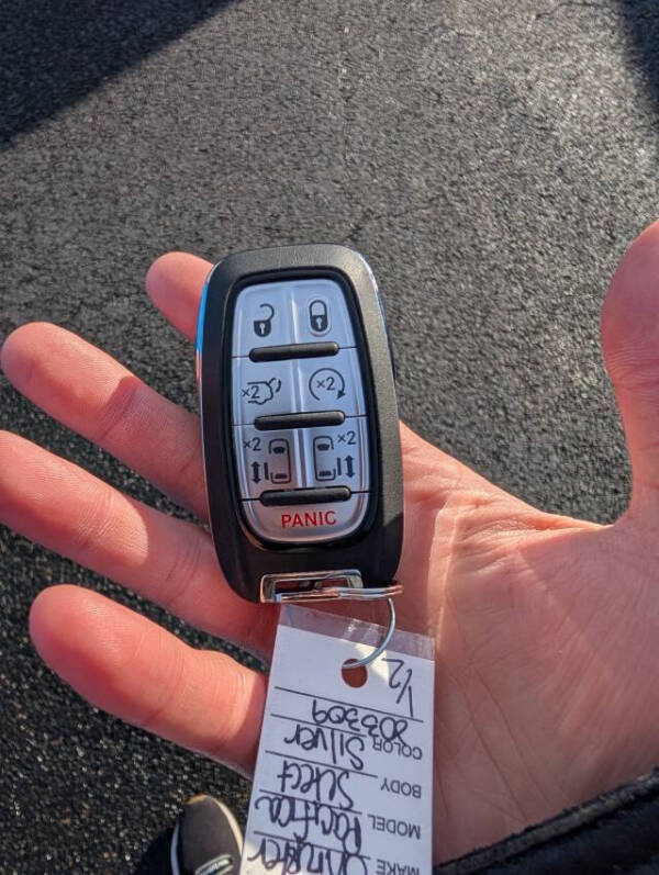 2026 Chrysler Pacifica Select