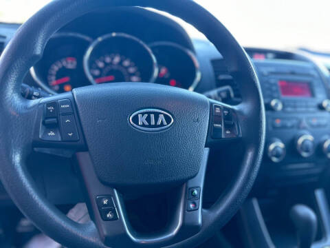2013 Kia Sorento LX