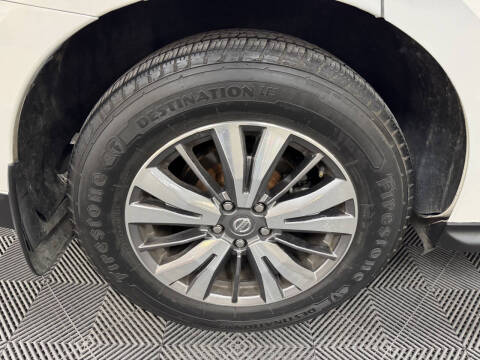 2019 Nissan Pathfinder S