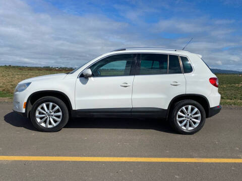 2011 Volkswagen Tiguan for sale at M AND S CAR SALES LLC in Independence OR