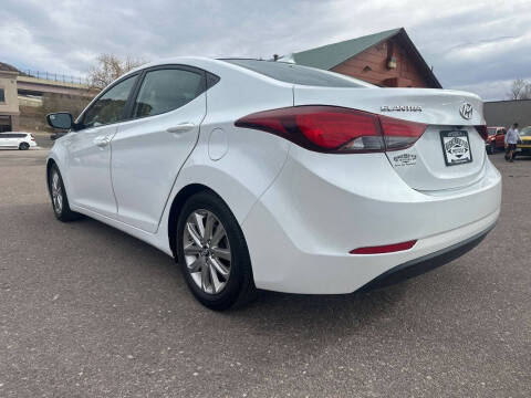 2015 Hyundai Elantra SE