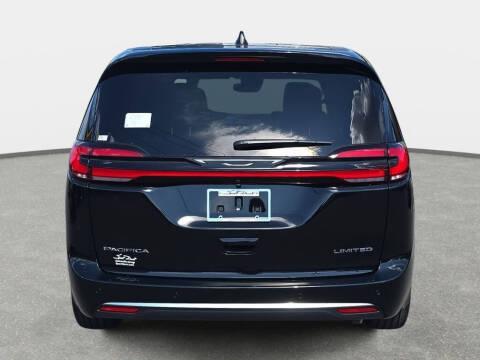 2027 Chrysler Pacifica Limited