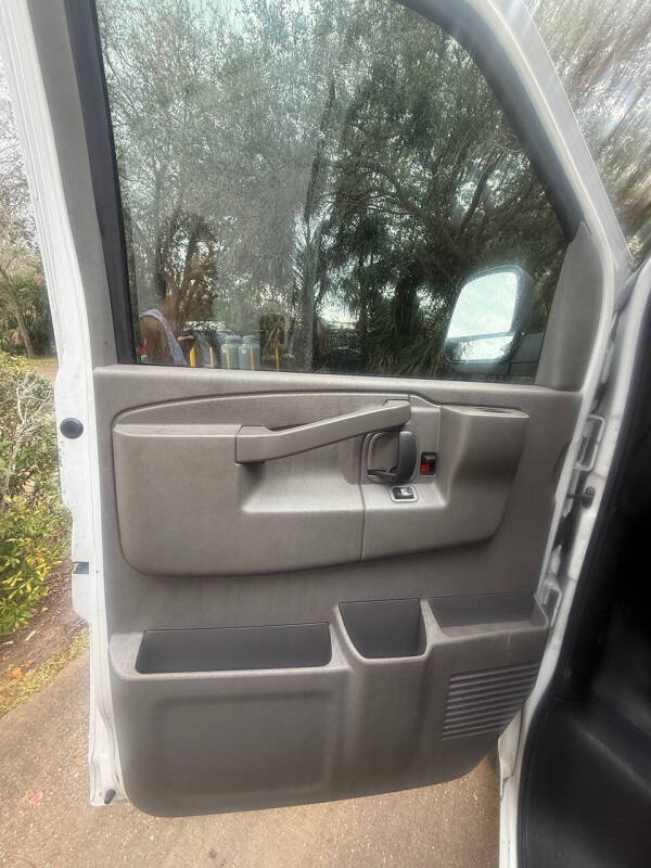 2019 Chevrolet Express 2500