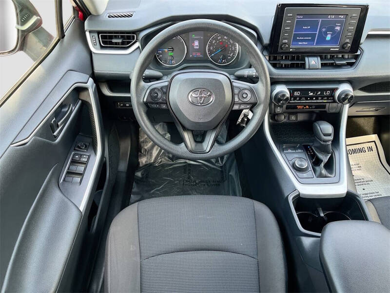 2022 Toyota RAV4 Hybrid LE