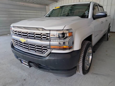 2017 Chevrolet Silverado 1500 for sale at LA PULGA DE AUTOS in Dallas TX