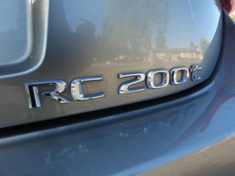 2017 Lexus RC 200t