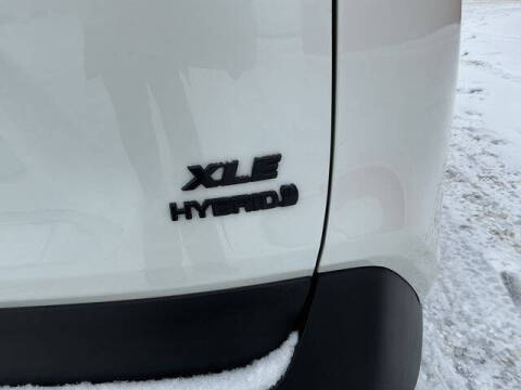 2022 Toyota RAV4 Hybrid XLE Premium