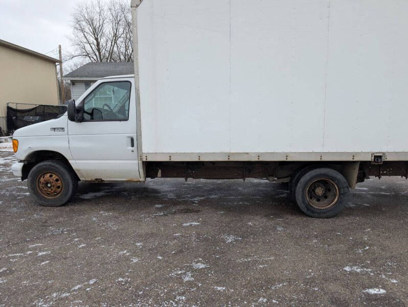 2004 Ford E-Series E-350 SD