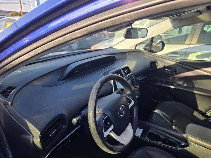 2017 Toyota Prius One