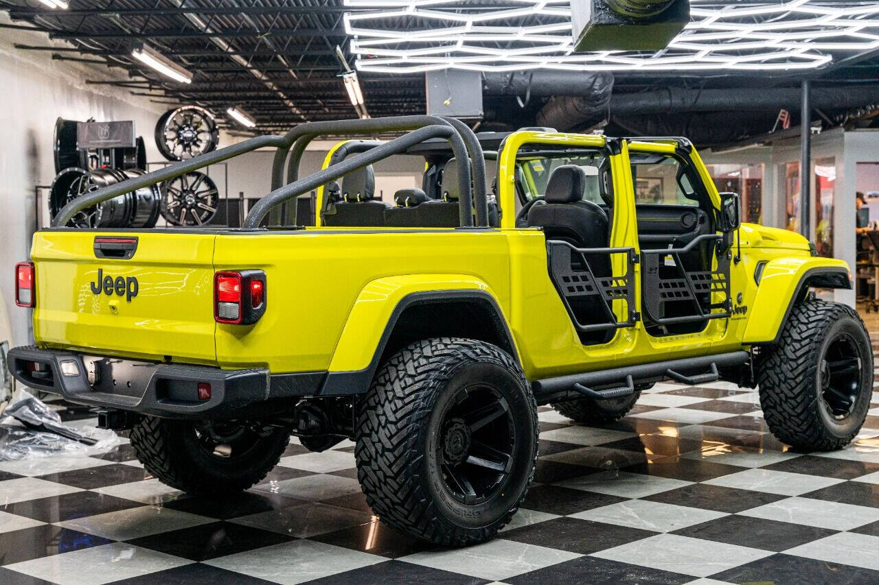 2023 JEEP Gladiator Pickup - $65,995