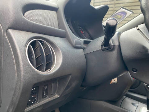 2003 Mitsubishi Outlander LS