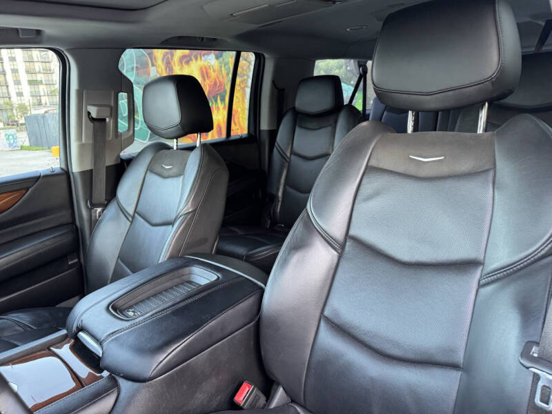 2018 Cadillac Escalade ESV Premium Luxury