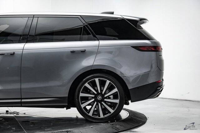 2024 Land Rover Range Rover Sport P360 SE