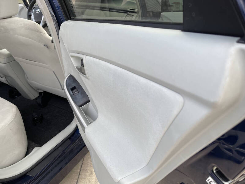 2012 Toyota Prius Two