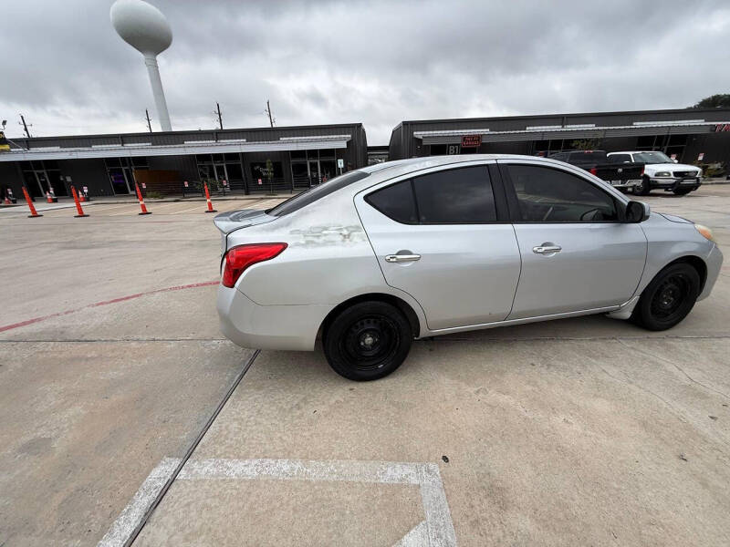 2014 Nissan Versa 1.6 S