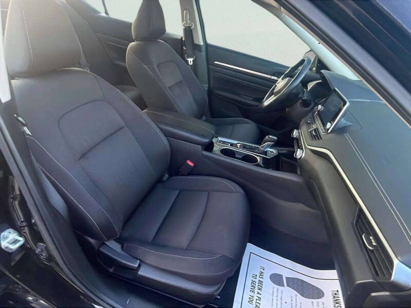 2021 Nissan Altima 2.5 SV