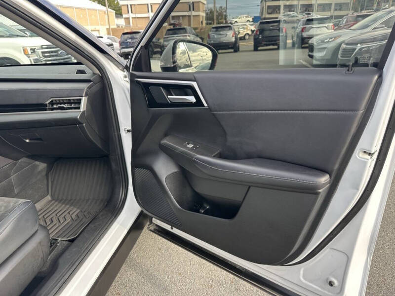 2023 Mitsubishi Outlander SE