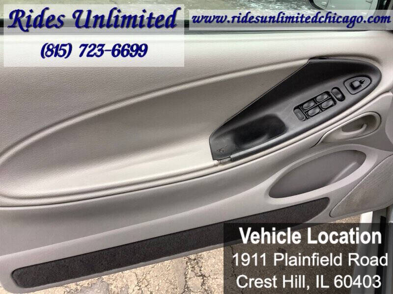 2002 Ford Mustang Deluxe