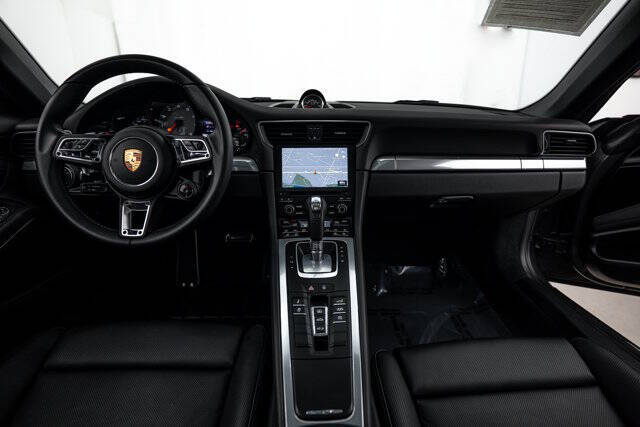 2017 Porsche 911 Carrera S
