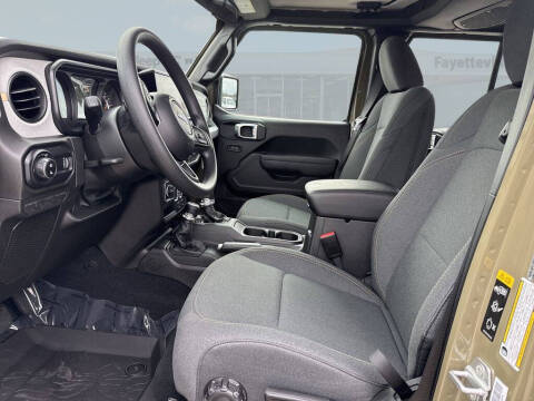 2026 Jeep Gladiator Sport