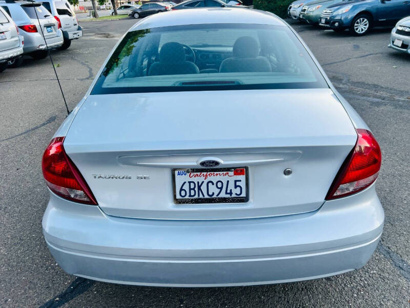 2007 Ford Taurus SE