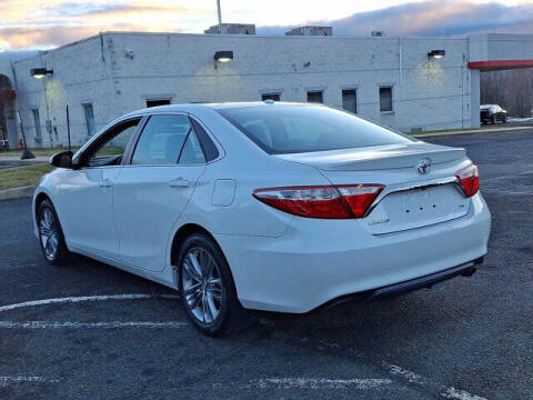 2017 Toyota Camry SE