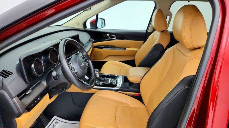 2024 Kia Carnival EX