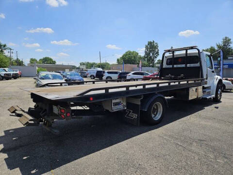 2020 Freightliner M2 106