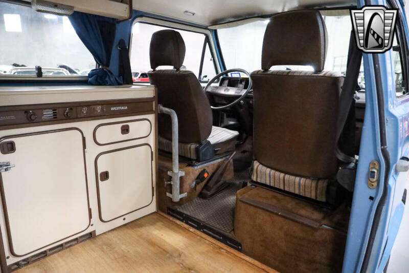 1982 Volkswagen Vanagon Camper