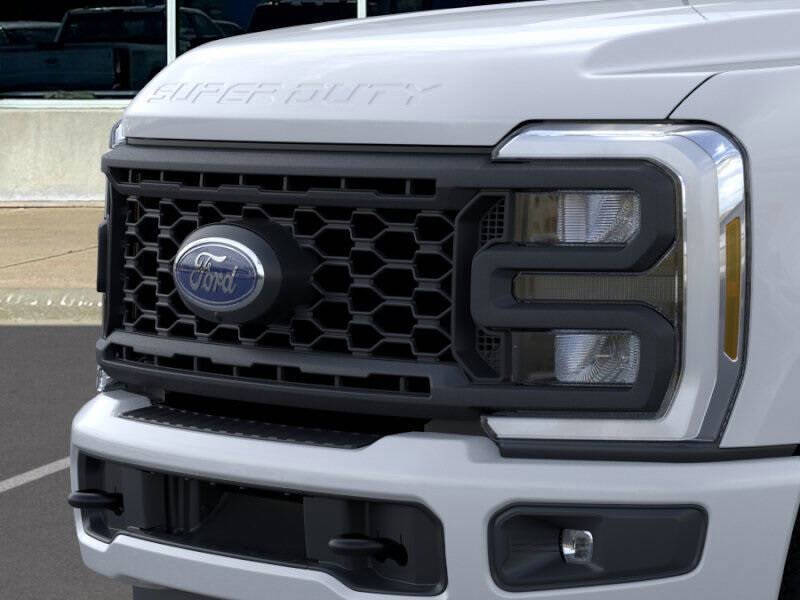 2025 Ford F-350 Super Duty XL
