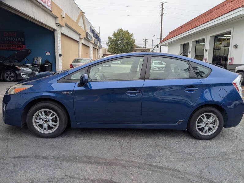 2010 Toyota Prius III
