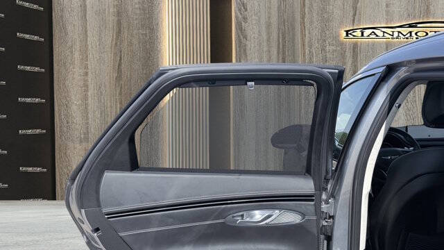 2023 Genesis Electrified GV70