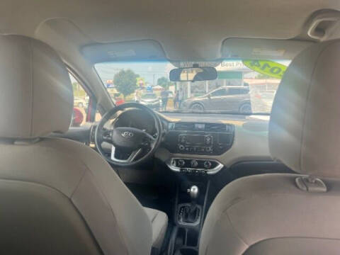 2014 Kia Rio 5-Door LX