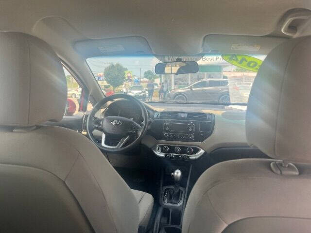 2014 Kia Rio 5-Door LX