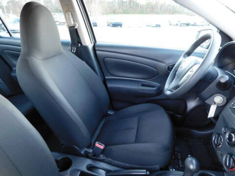 2017 Nissan Versa 1.6 S