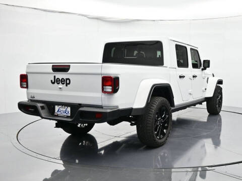 2025 Jeep Gladiator NightHawk