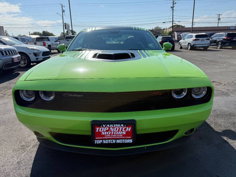 2015 Dodge Challenger R/T Shaker