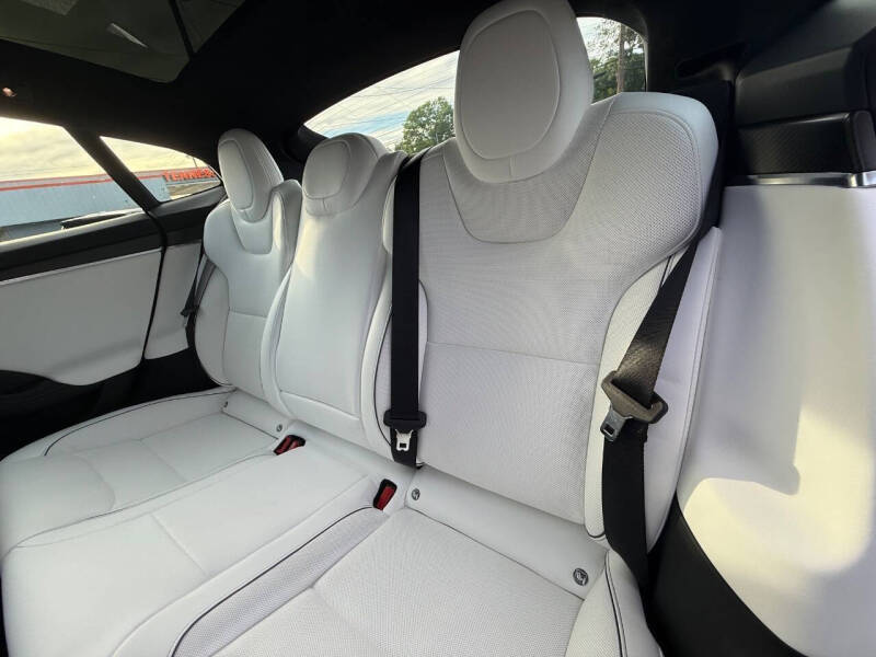 2022 Tesla Model S Plaid