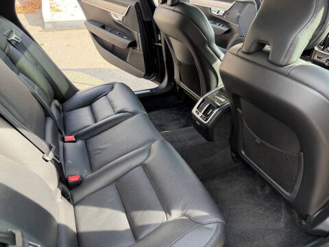 2023 Volvo S90 B6 Plus