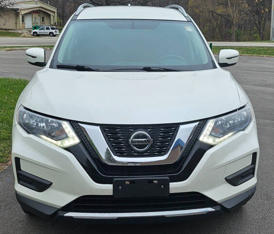 Used 2018 Nissan Rogue SV with VIN 5N1AT2MV1JC770040 for sale in New Lenox, IL