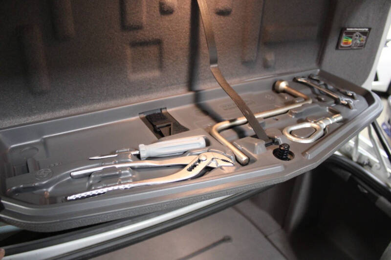 2000 BMW 5 Series 528i